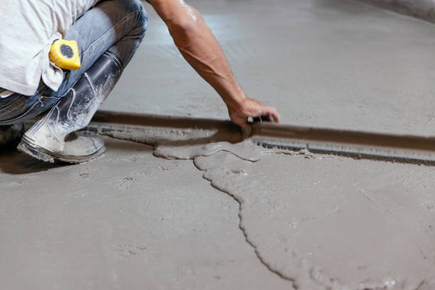 Best Concrete Driveway Installation  in Baxter Estates, NY